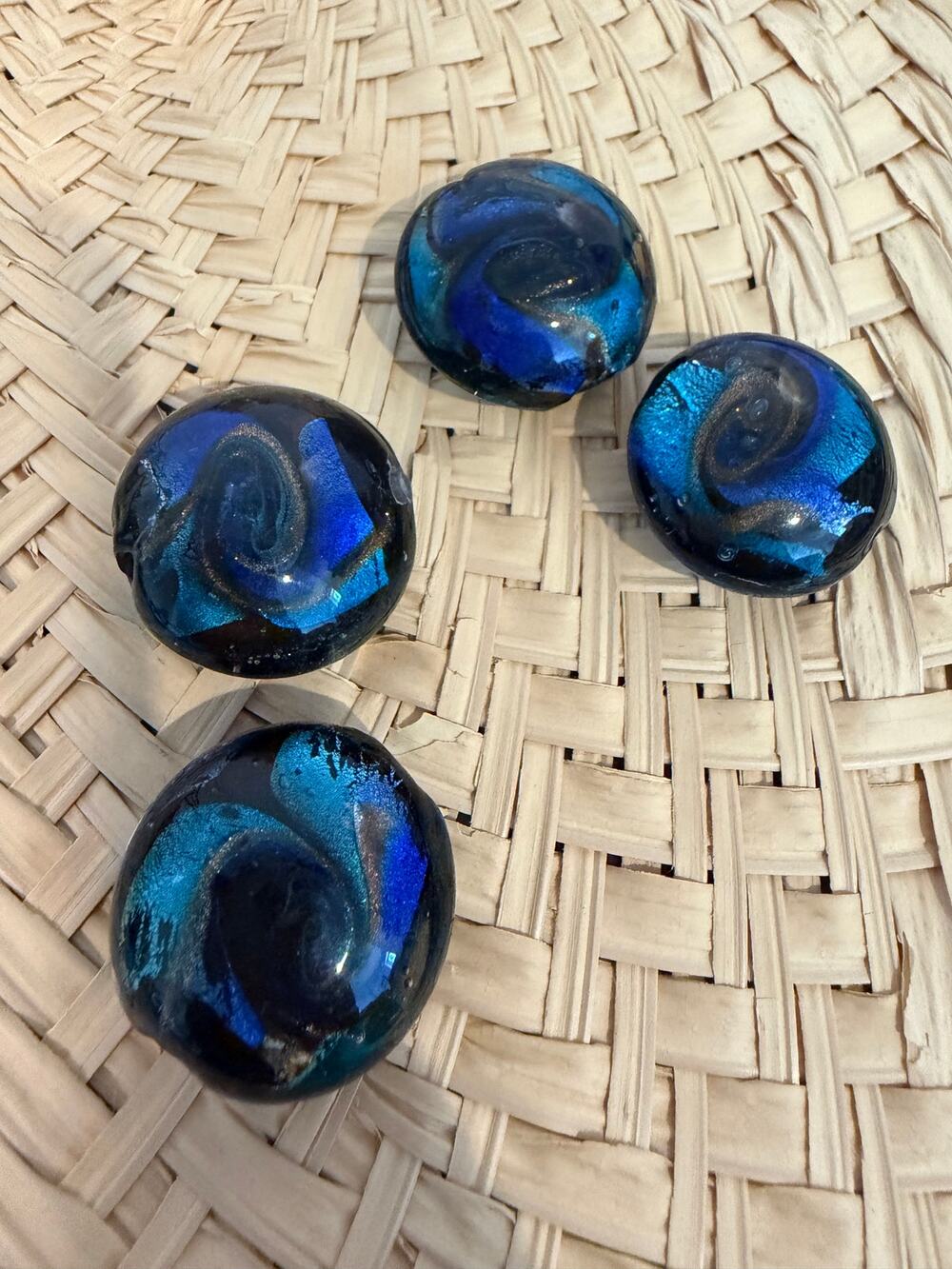 3 Glass beads